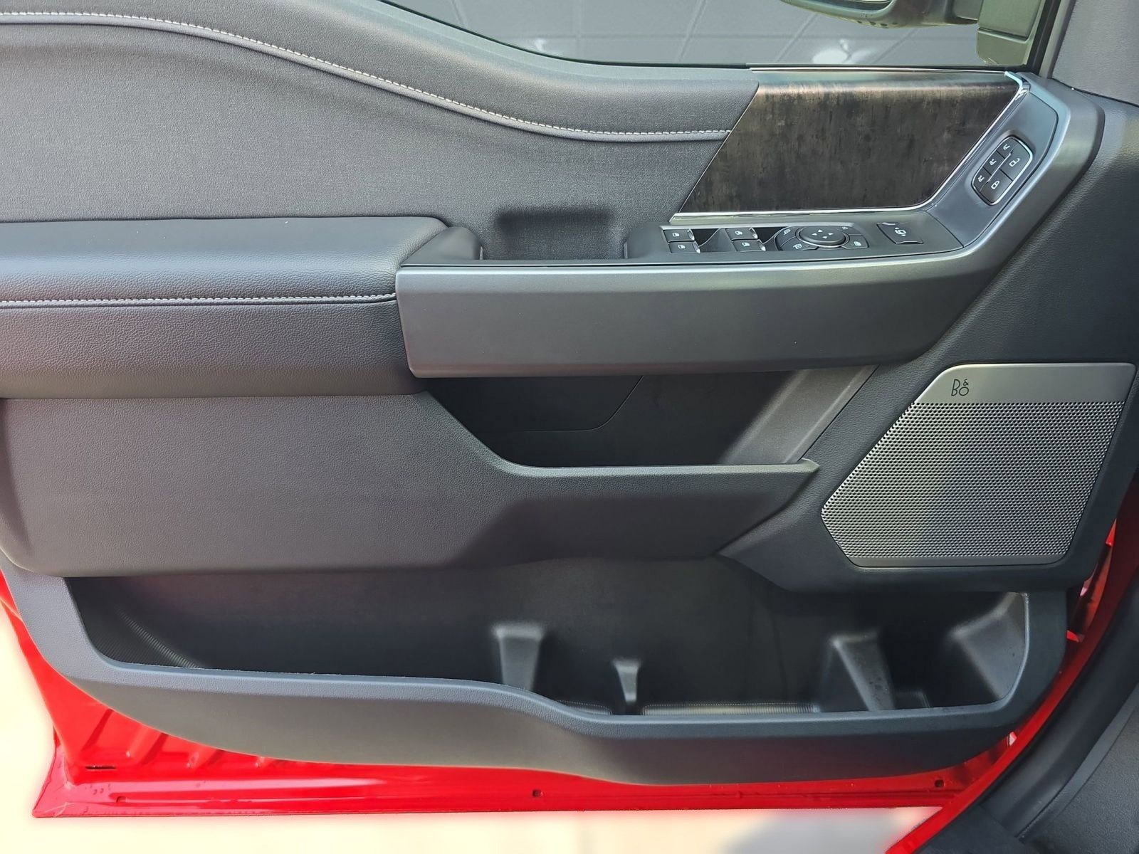 New 2025 Ford F250 Lariat w/ Tremor Off-Road Package image 10