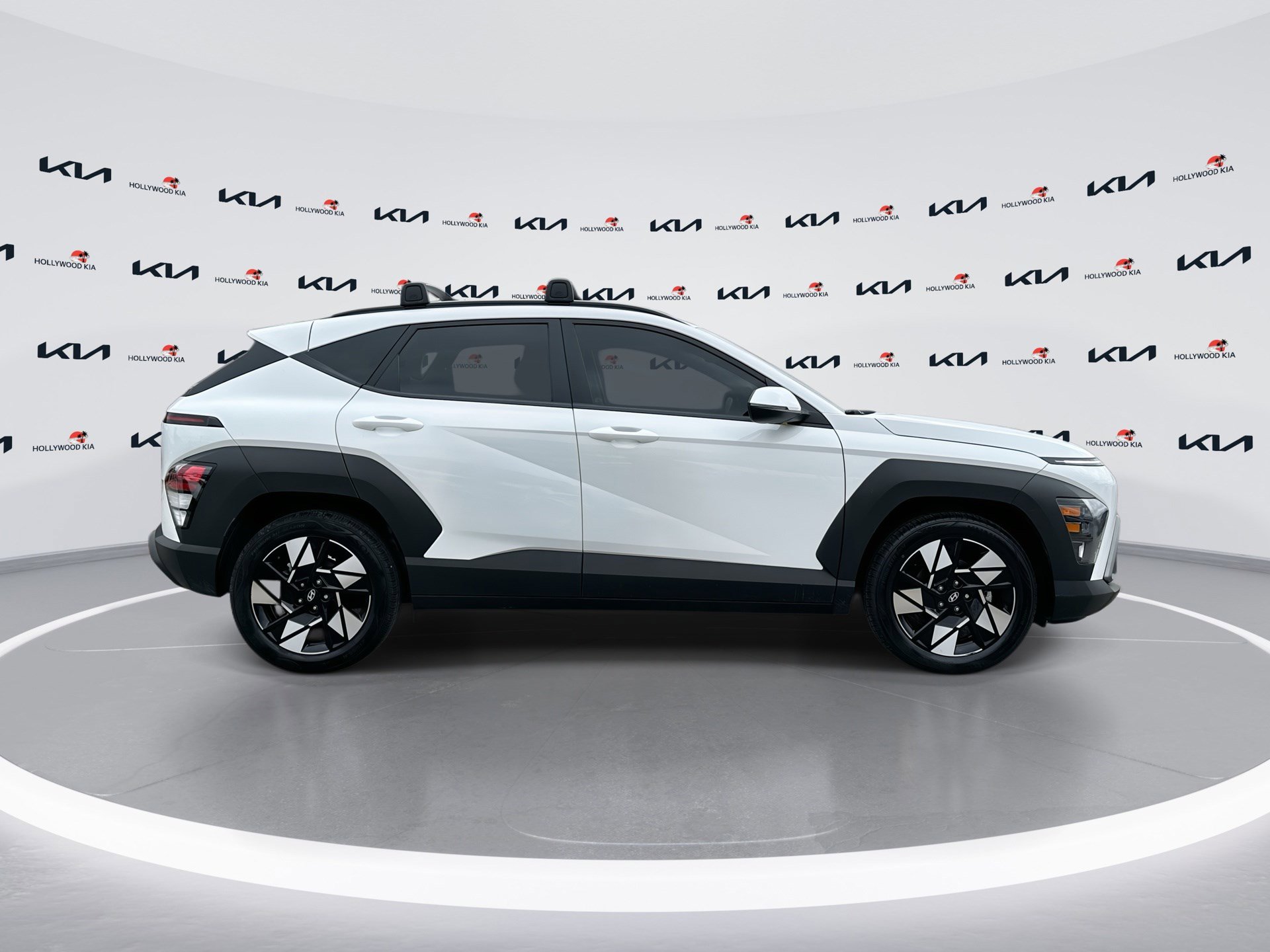 Used 2025 Hyundai Kona SEL image 9