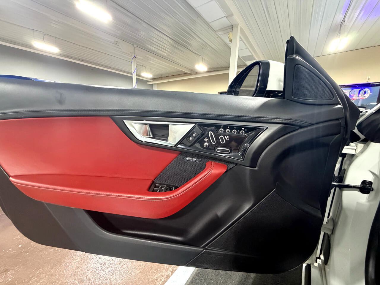 Used 2014 Jaguar F-TYPE S image 12