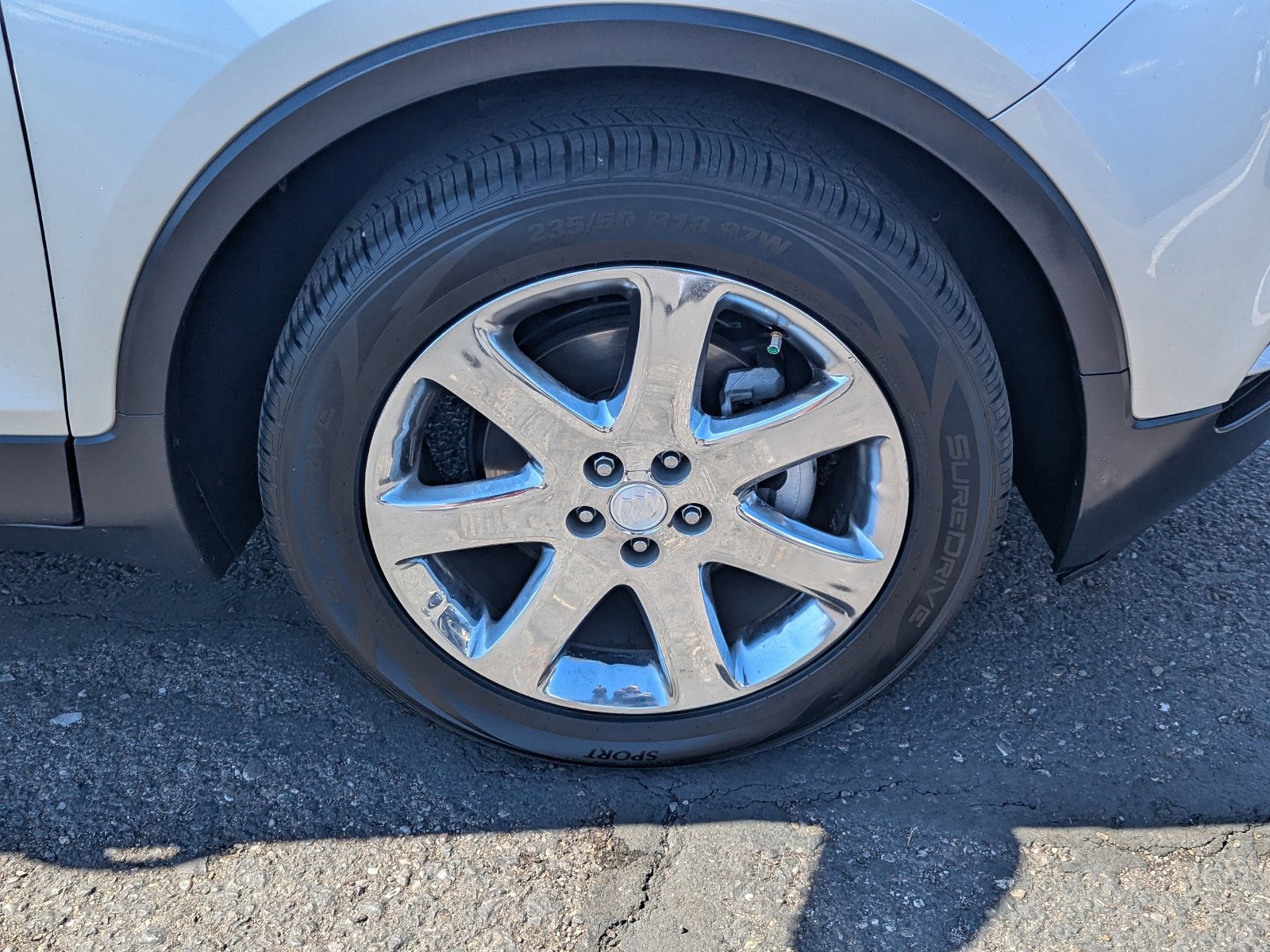 Used 2019 Buick Encore Essence w/ Experience Buick Package image 9