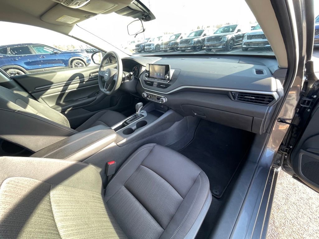 Used 2024 Nissan Altima 2.5 S image 27