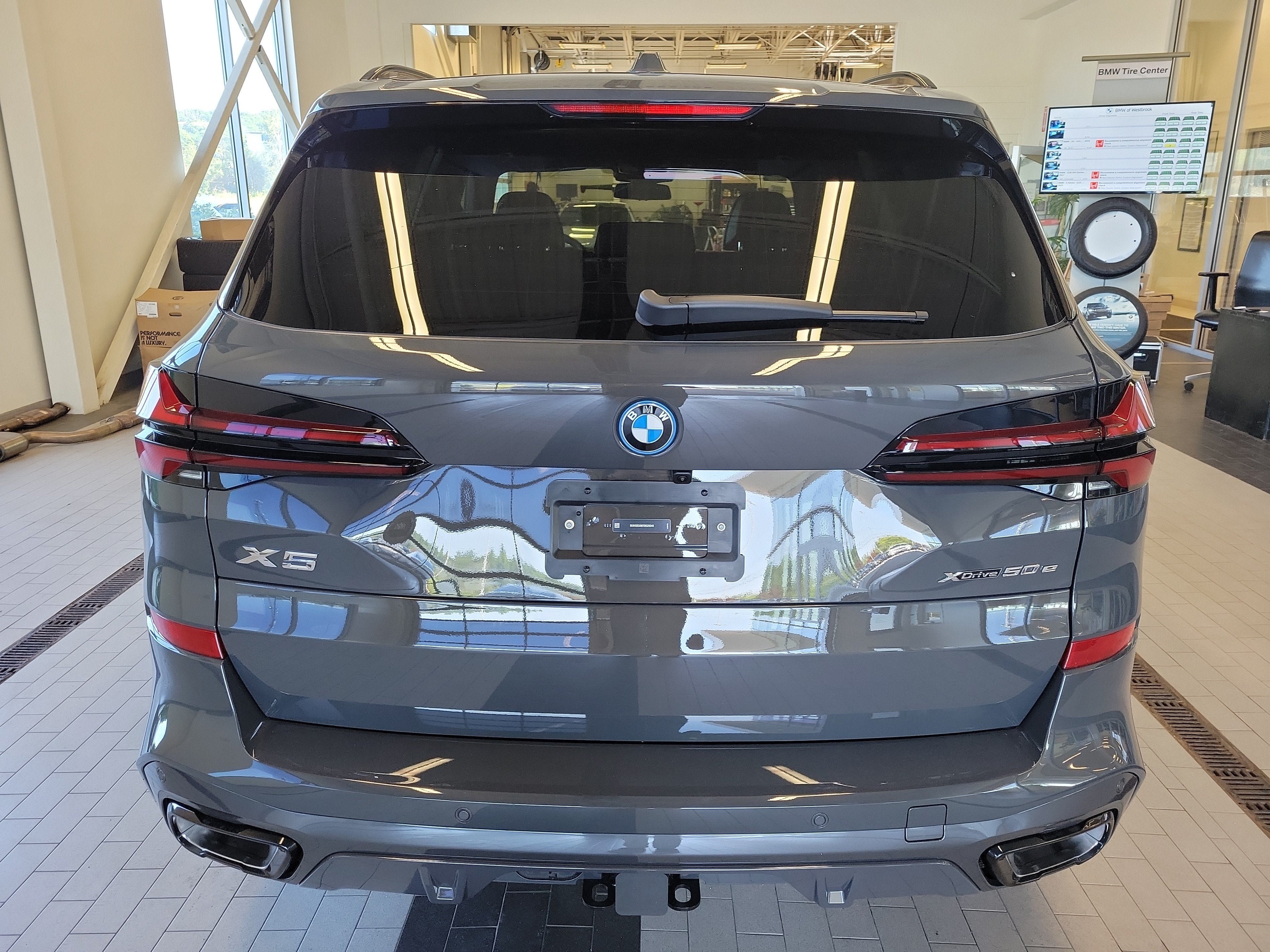 New 2026 BMW X5 xDrive50e w/ Executive Package AWD/4WD image 6
