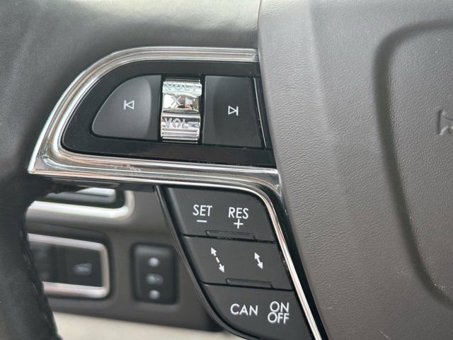 Used 2021 Lincoln Navigator Black Label w/ Cargo Convenience Package image 26