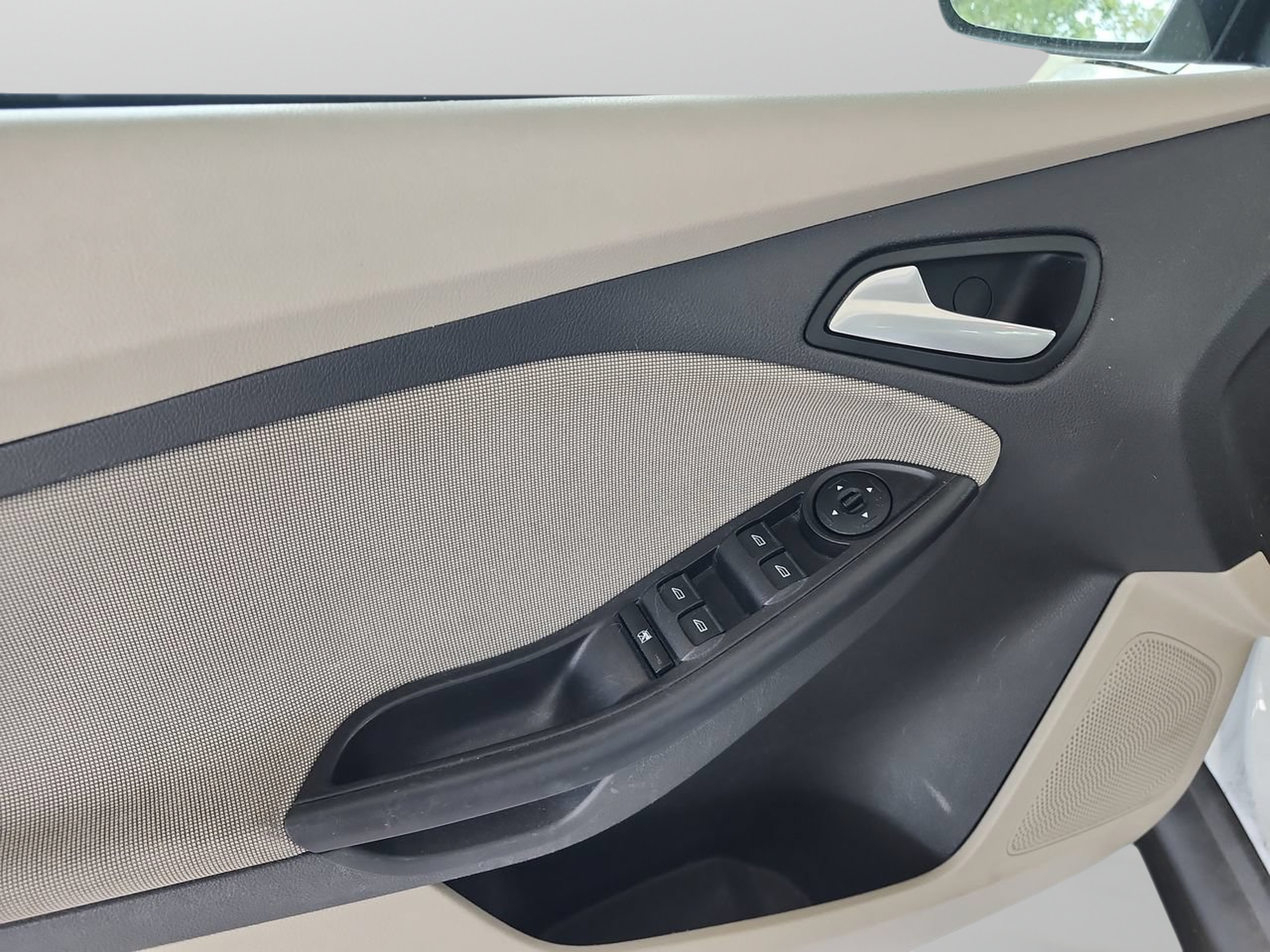 Used 2014 Ford Focus SE FWD image 16