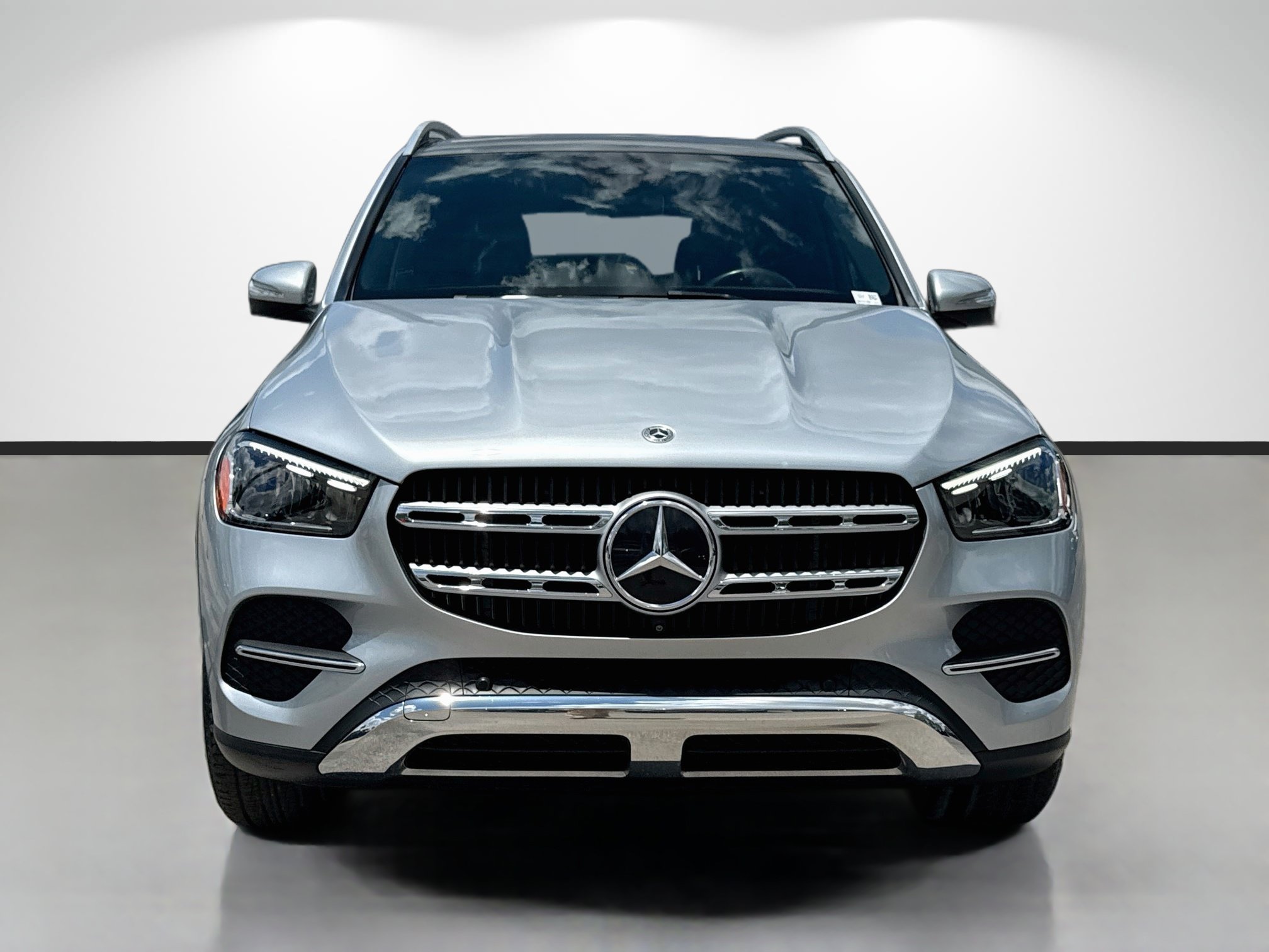 Used 2024 Mercedes-Benz GLE 350 4MATIC w/ Winter Package image 8