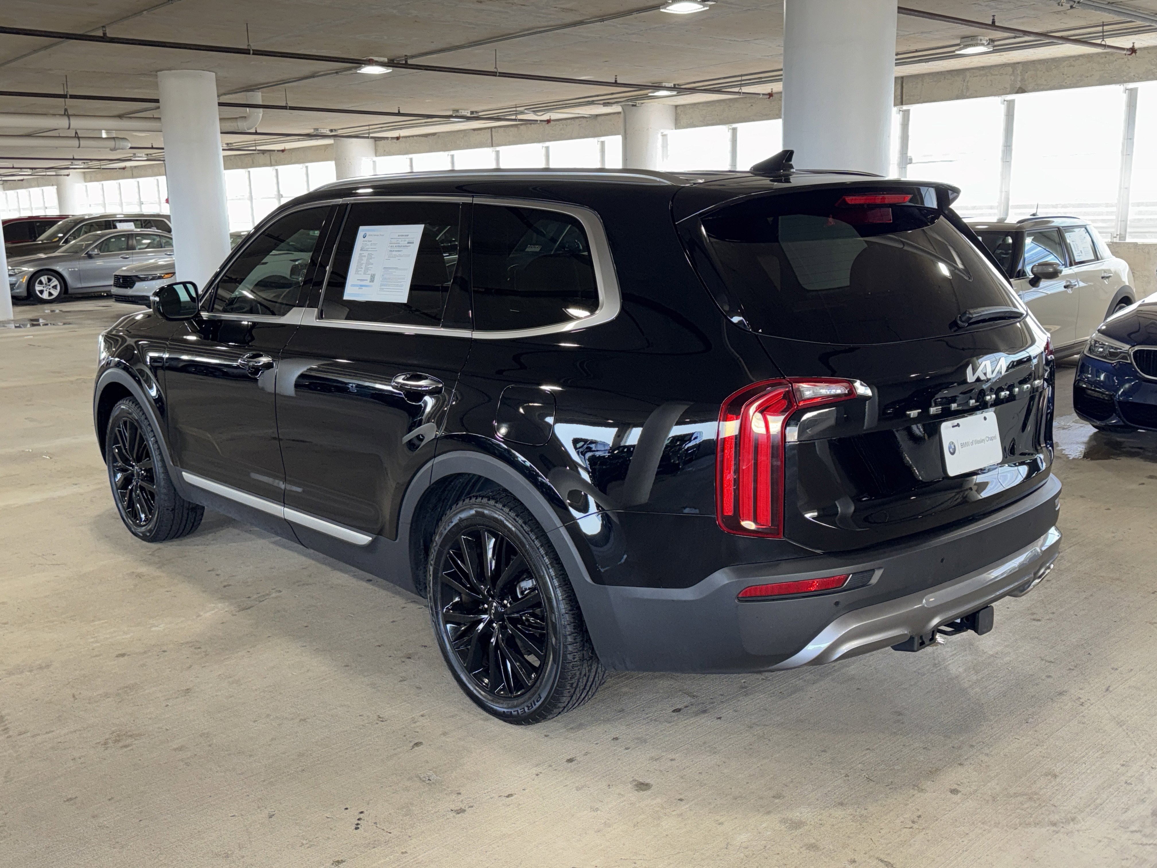 Used 2022 Kia Telluride SX w/ Towing Package image 6