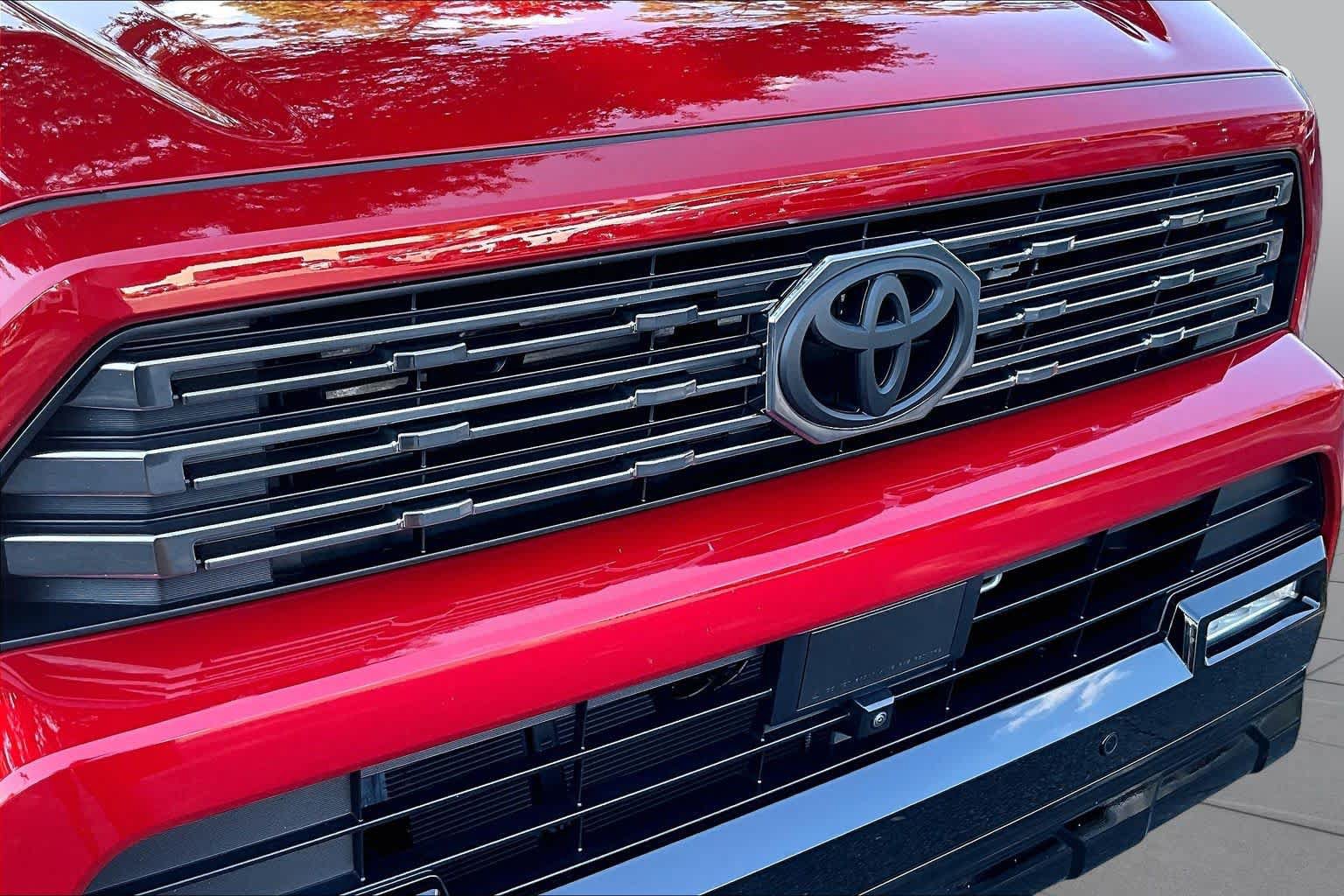 Used 2026 Toyota 4Runner Platinum AWD/4WD image 30