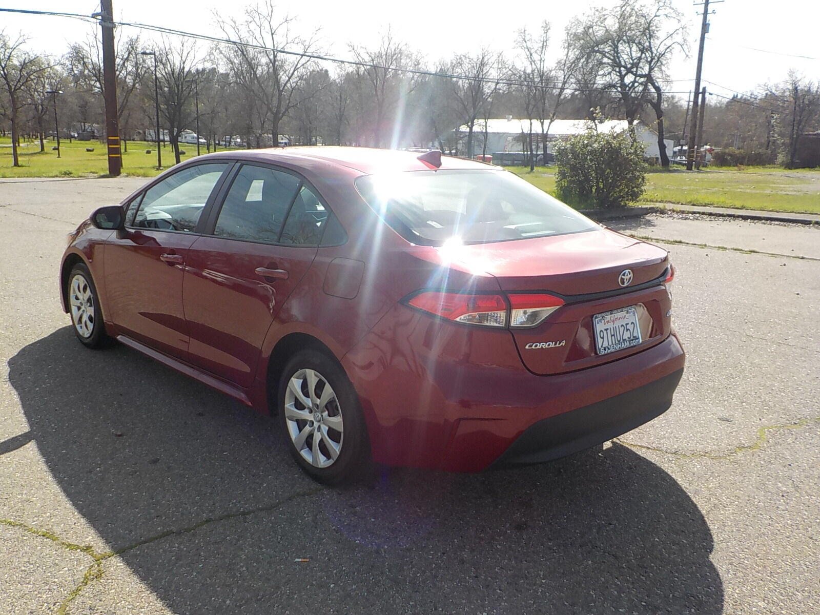 Used 2025 Toyota Corolla LE FWD image 6