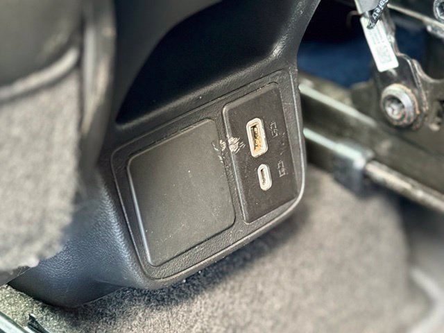 Used 2021 Buick Encore GX Preferred w/ Cold Weather Comfort Package FWD image 24