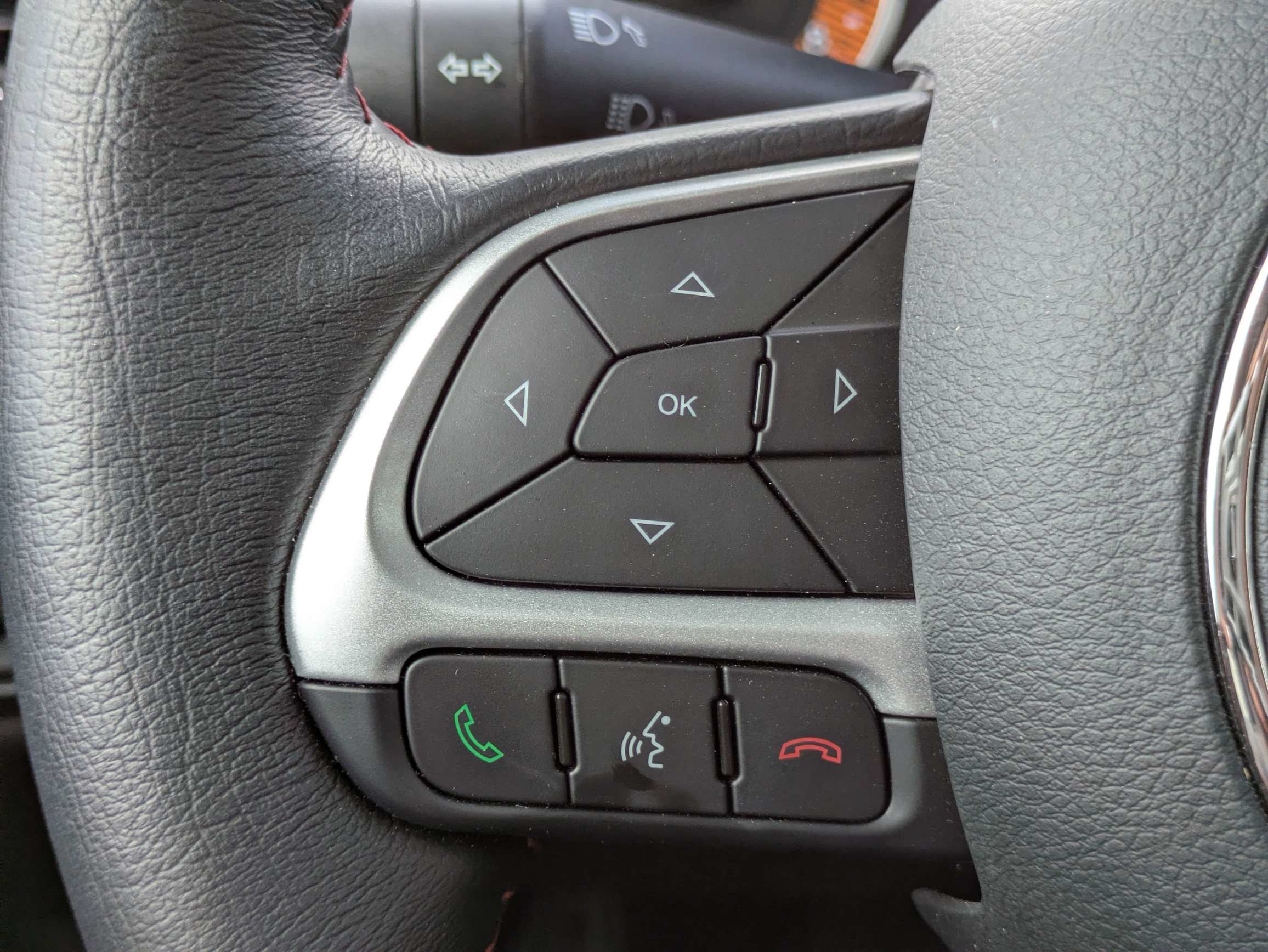 Used 2023 Jeep Renegade Trailhawk w/ Sun/Sound Group AWD/4WD image 16
