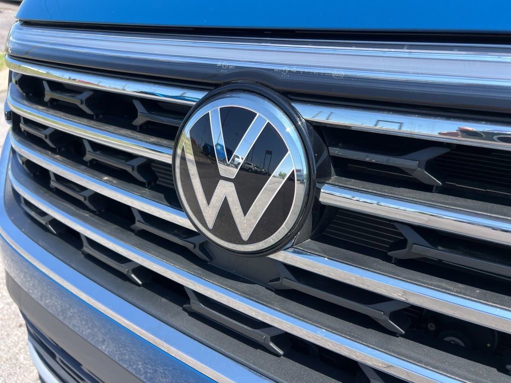 Used 2025 Volkswagen Atlas SE AWD/4WD image 11