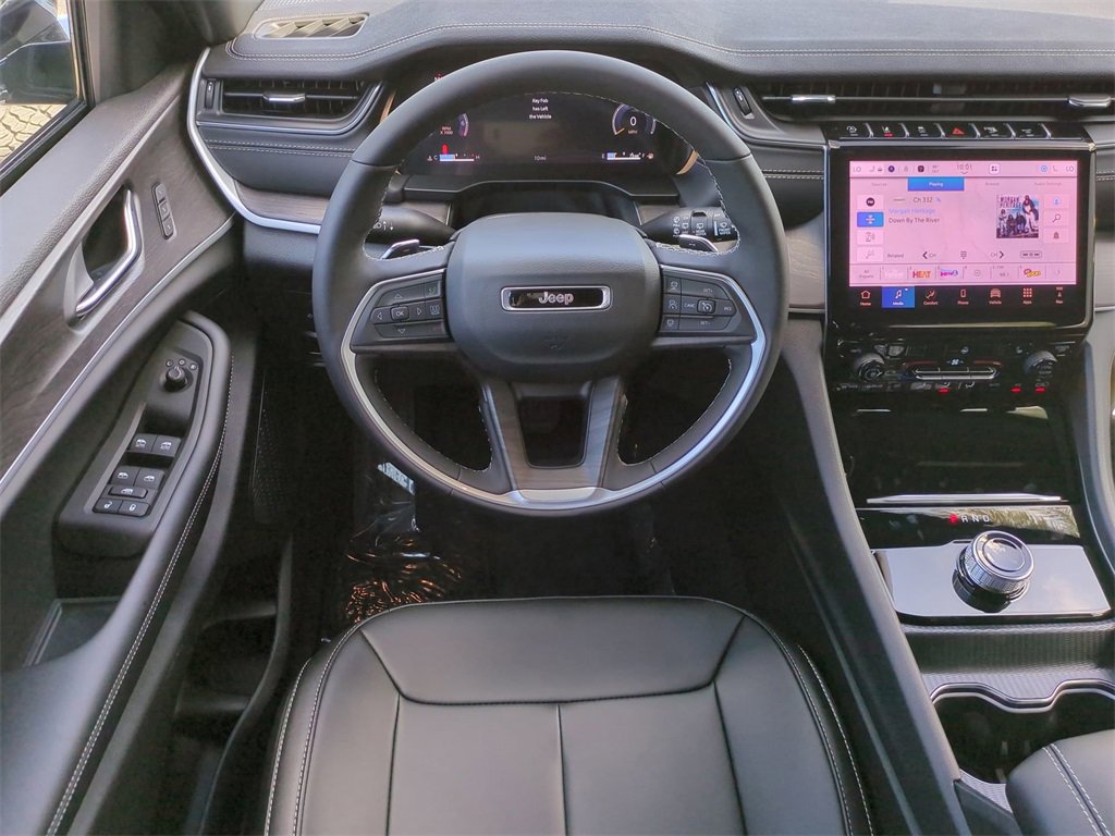 New 2025 Jeep Grand Cherokee Limited image 17