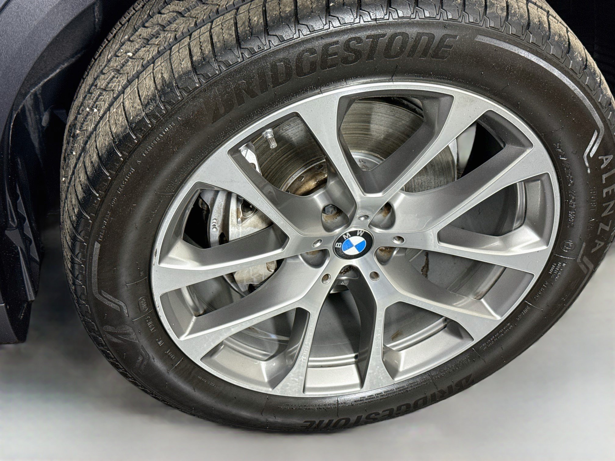 Used 2024 BMW X5 sDrive40i w/ Parking Assistance Package RWD image 35