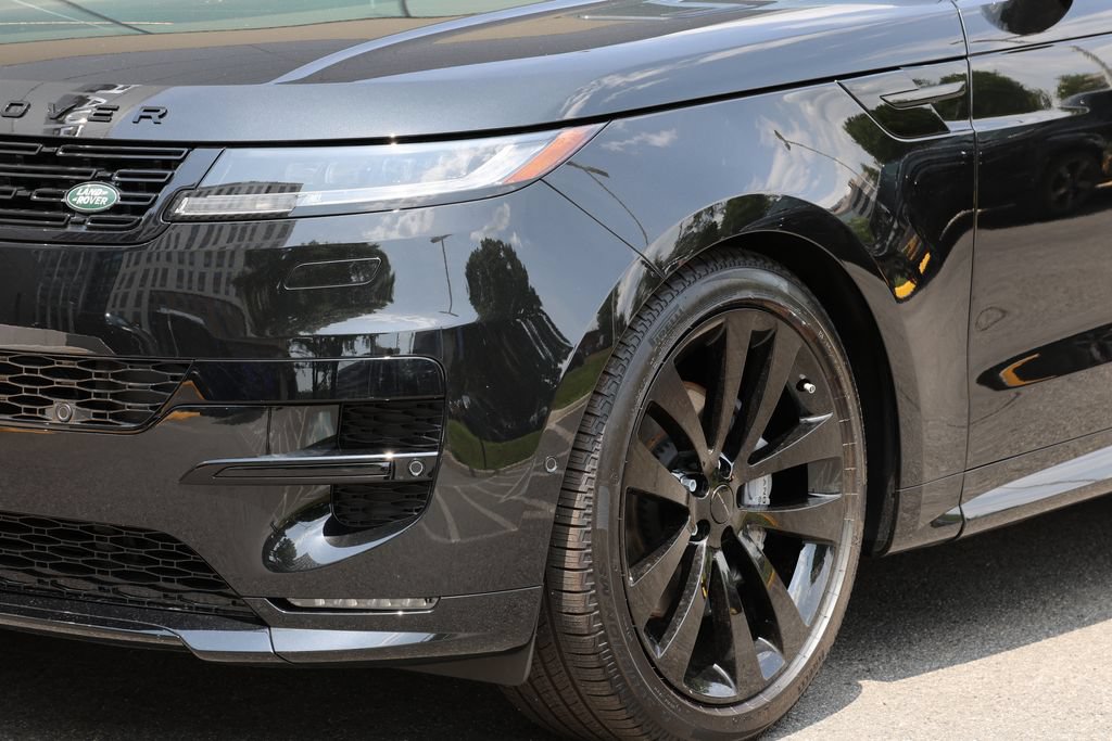 New 2026 Land Rover Range Rover Sport Dynamic SE AWD/4WD image 7