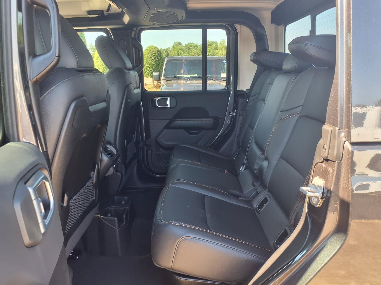 New 2026 Jeep Gladiator Sport AWD/4WD image 7