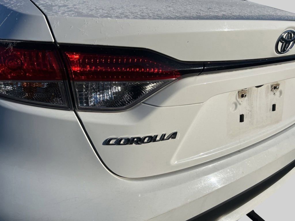 Used 2020 Toyota Corolla LE image 23