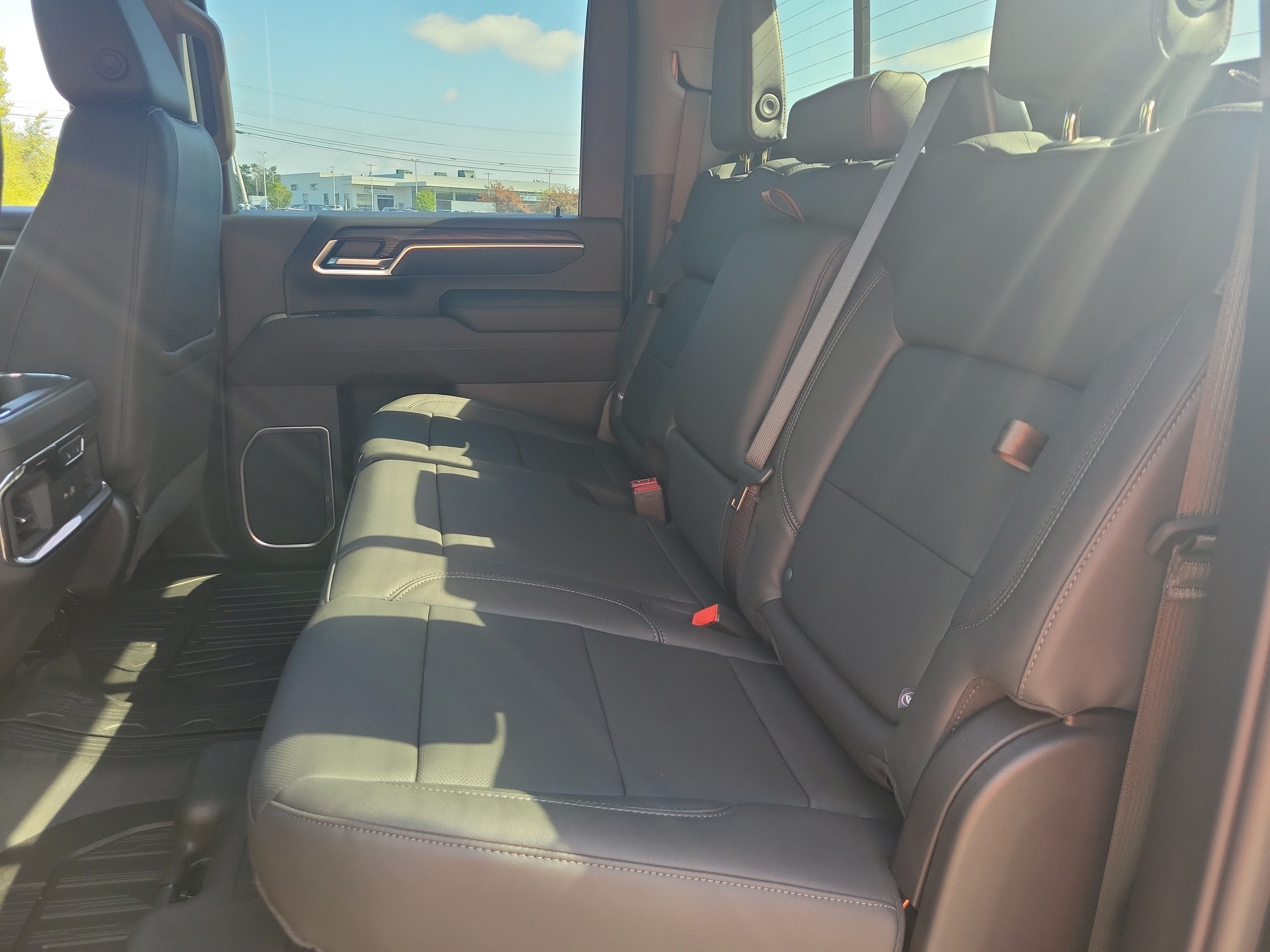 New 2026 GMC Sierra 3500 SLT w/ SLT Convenience Package AWD/4WD image 28