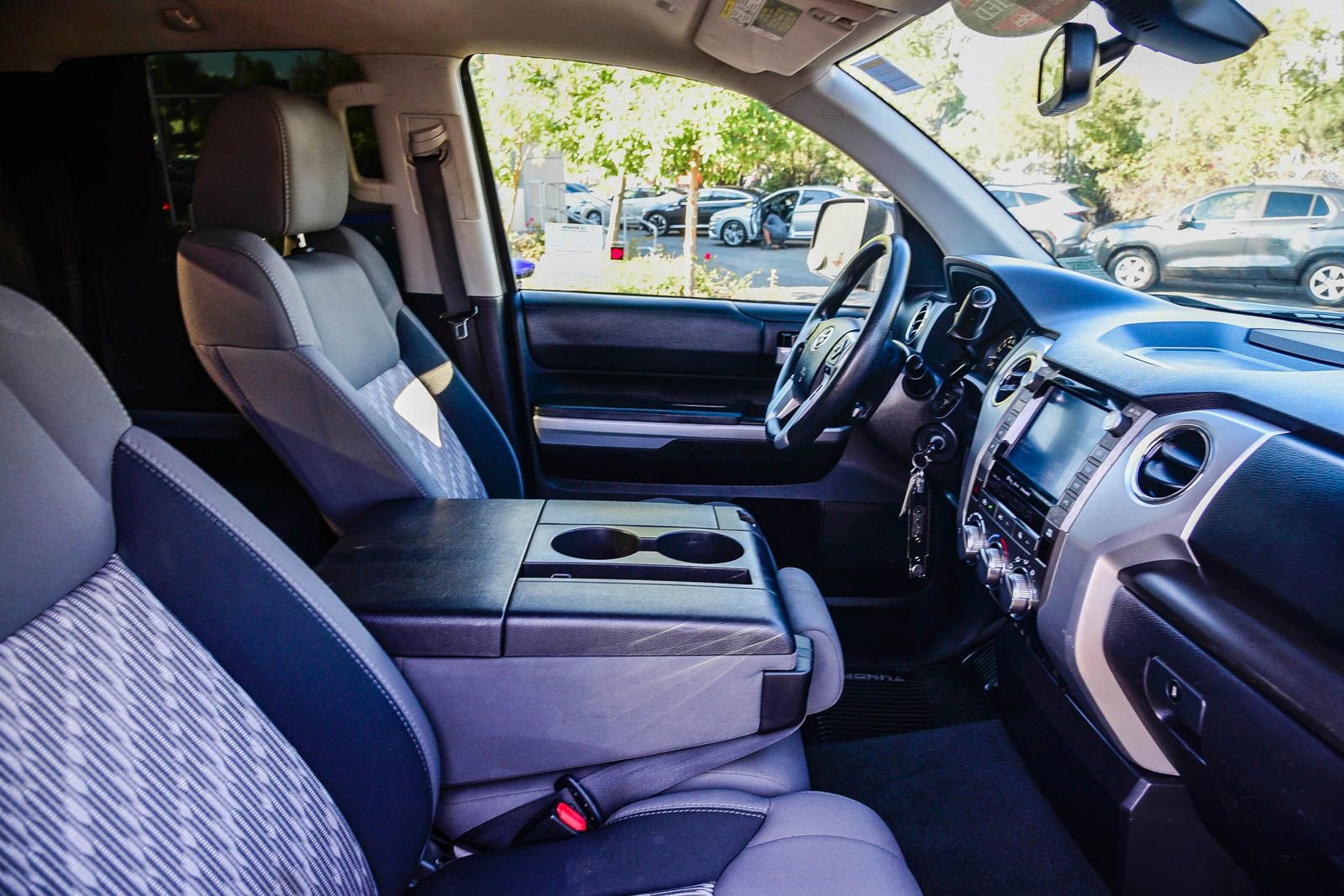 Certified 2020 Toyota Tundra SR5 image 17