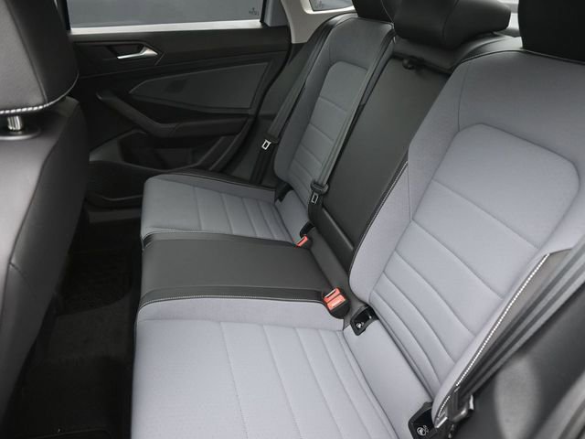New 2026 Volkswagen Jetta SE FWD image 12