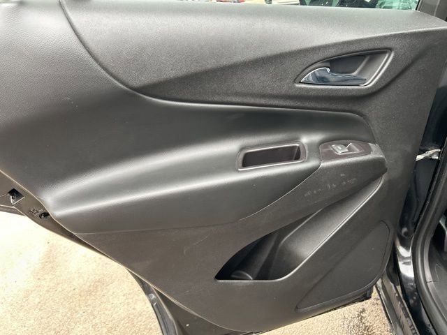 Used 2018 Chevrolet Equinox LT image 32
