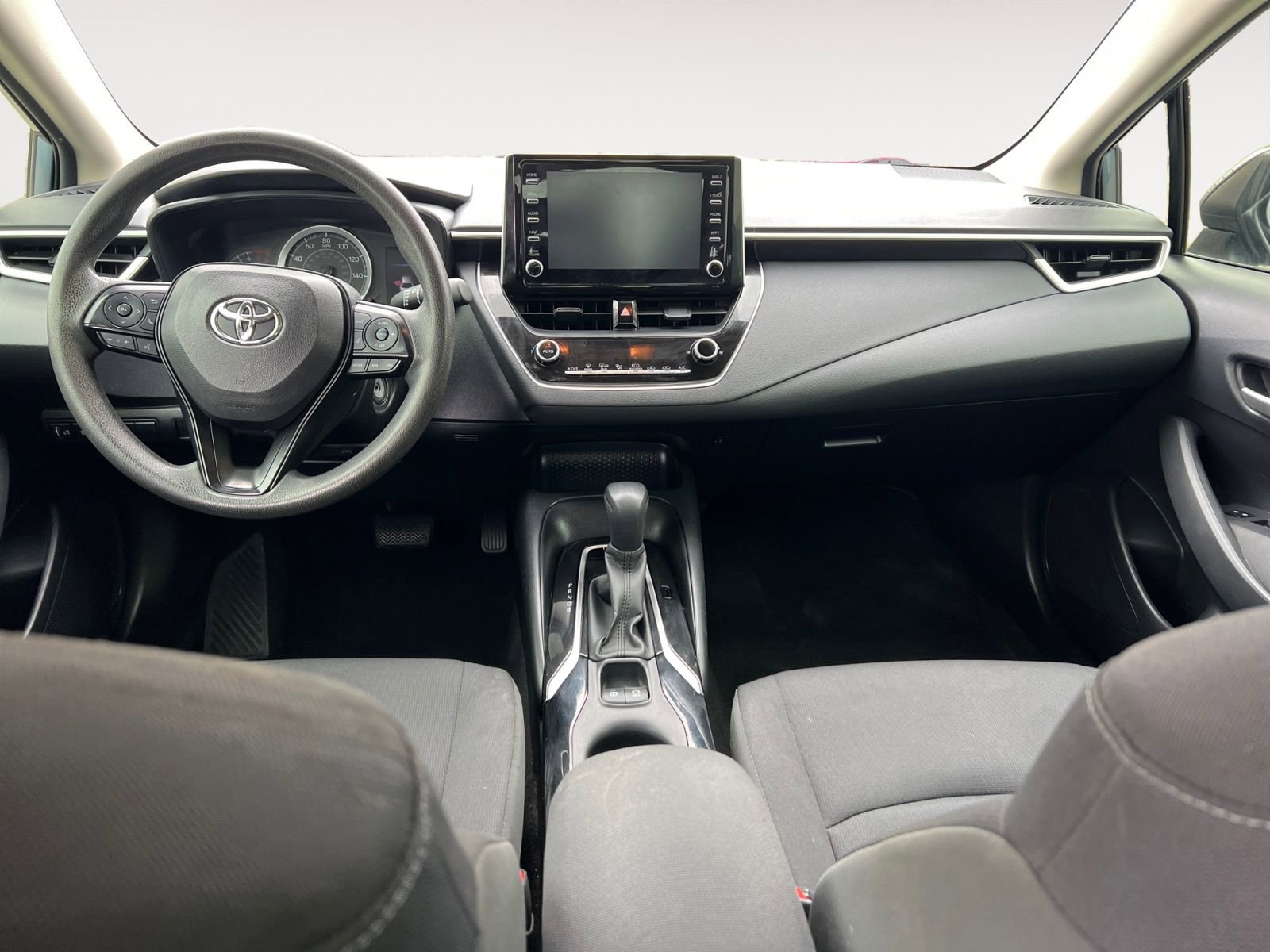 Used 2020 Toyota Corolla LE image 10