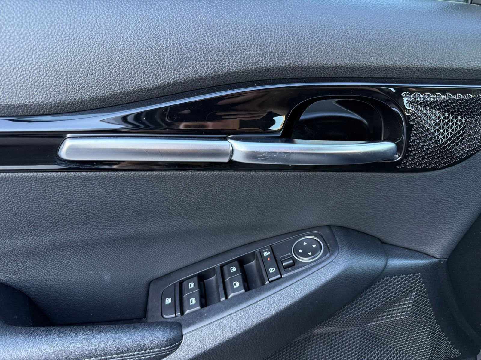 Used 2025 Kia Seltos S image 18