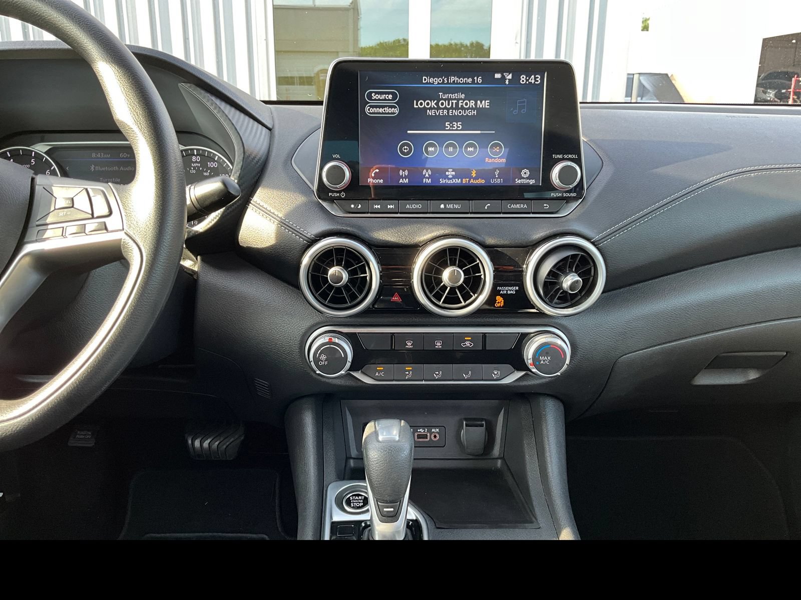 Used 2025 Nissan Sentra SV FWD image 4