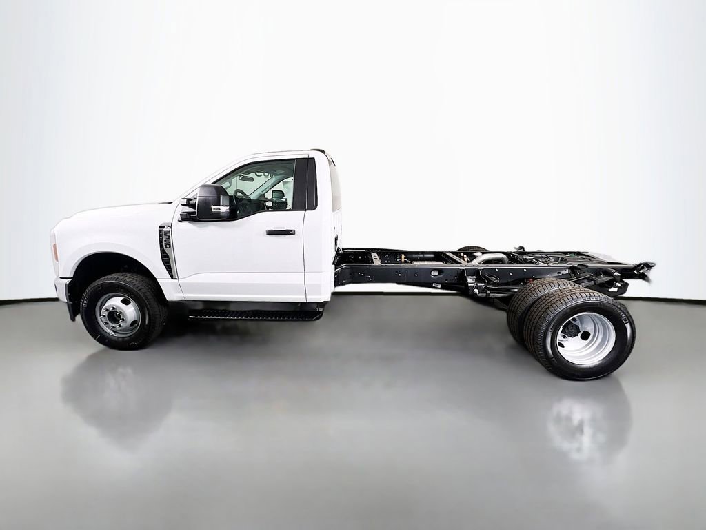 New 2025 Ford F350 XL w/ XL Chrome Package image 6
