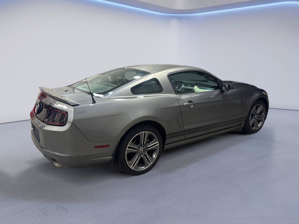 Used 2013 Ford Mustang Premium w/ Electronics Pkg RWD image 8