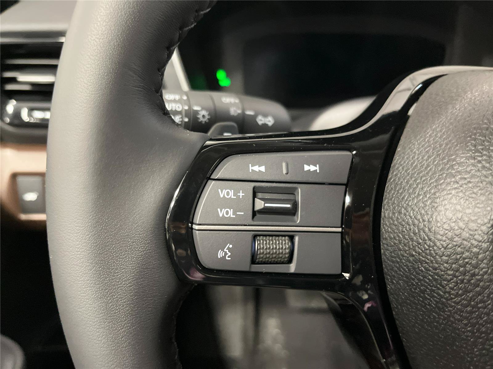 New 2026 Honda Pilot Touring image 18
