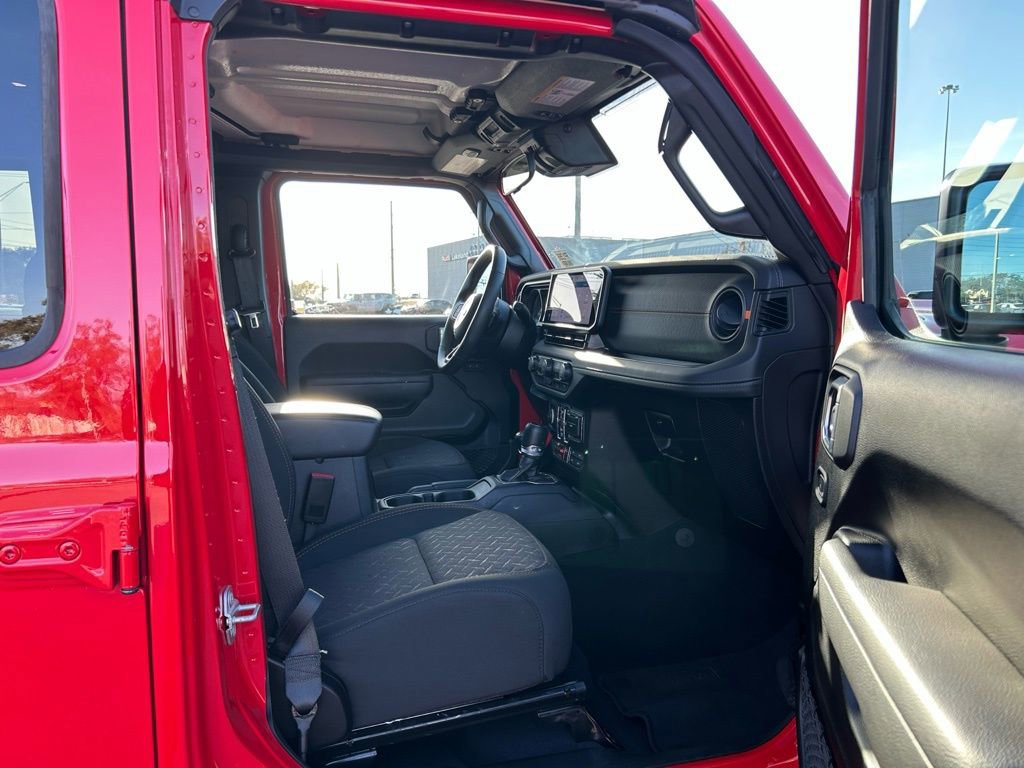 Used 2025 Jeep Gladiator Mojave w/ Convenience Group image 48
