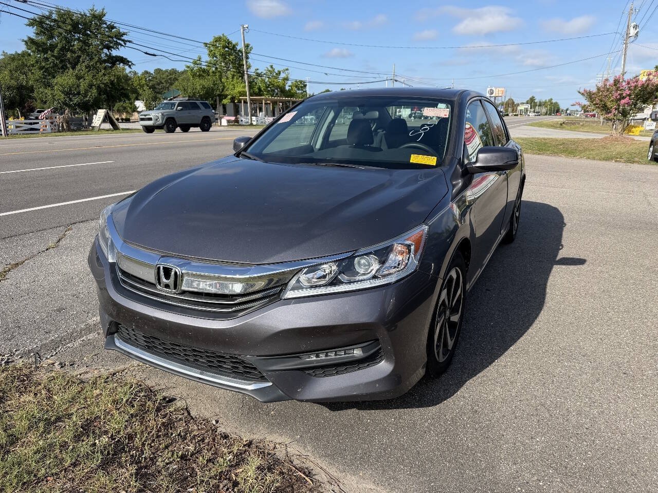 Used 2016 Honda Accord EX image 2