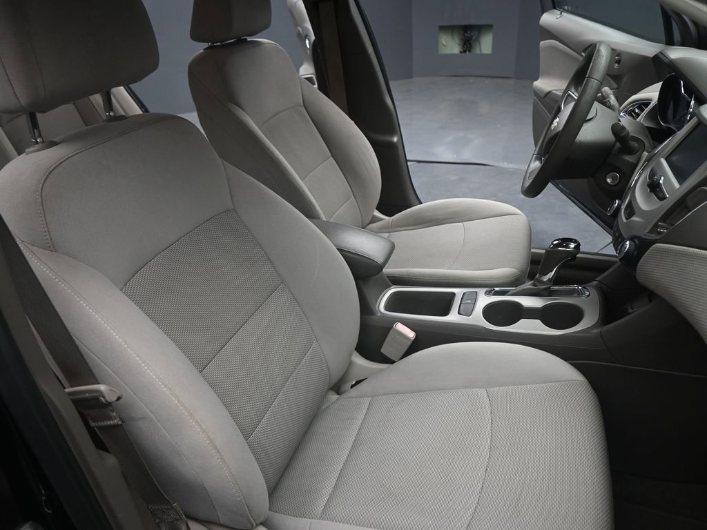 Used 2018 Chevrolet Cruze LS image 13