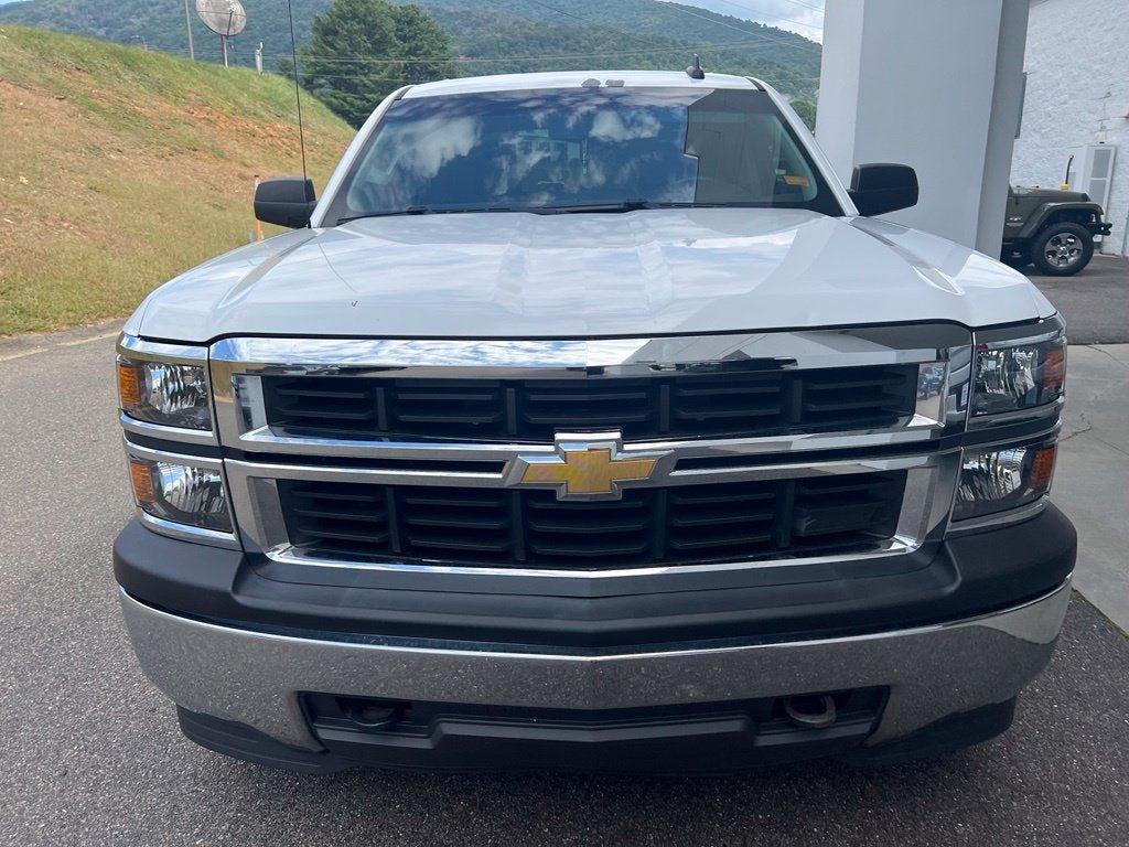 Used 2015 Chevrolet Silverado 1500 LS w/ Trailering Package AWD/4WD image 2