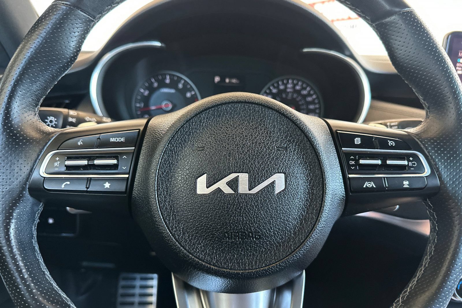 Used 2022 Kia Stinger GT1 RWD image 24