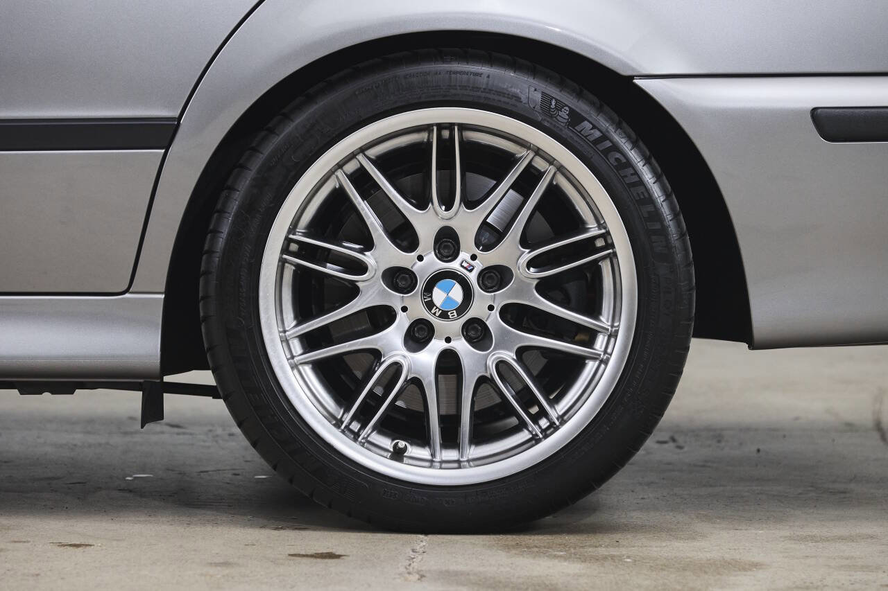 Used 2003 BMW M5 image 36