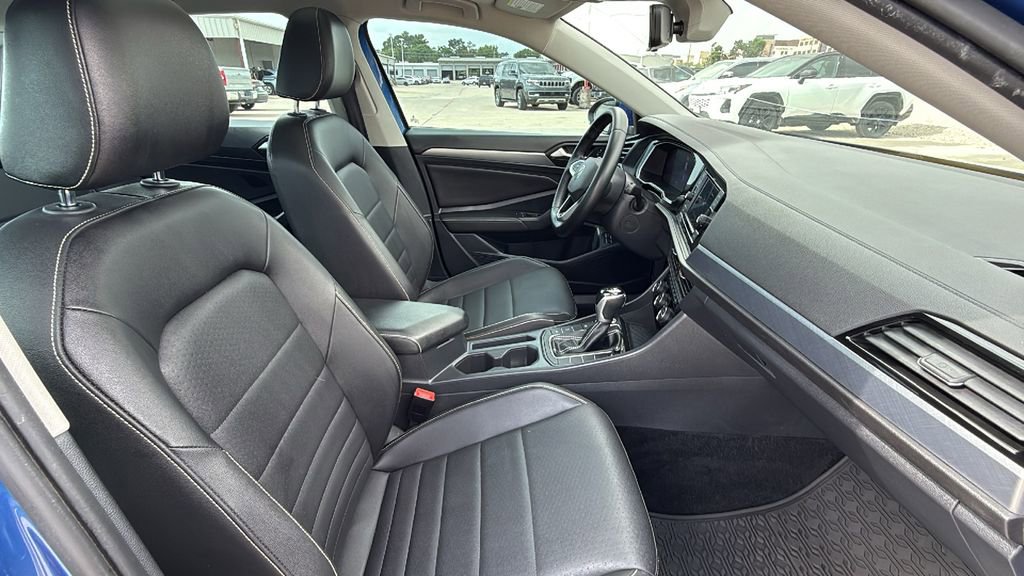 Used 2022 Volkswagen Jetta SE image 31