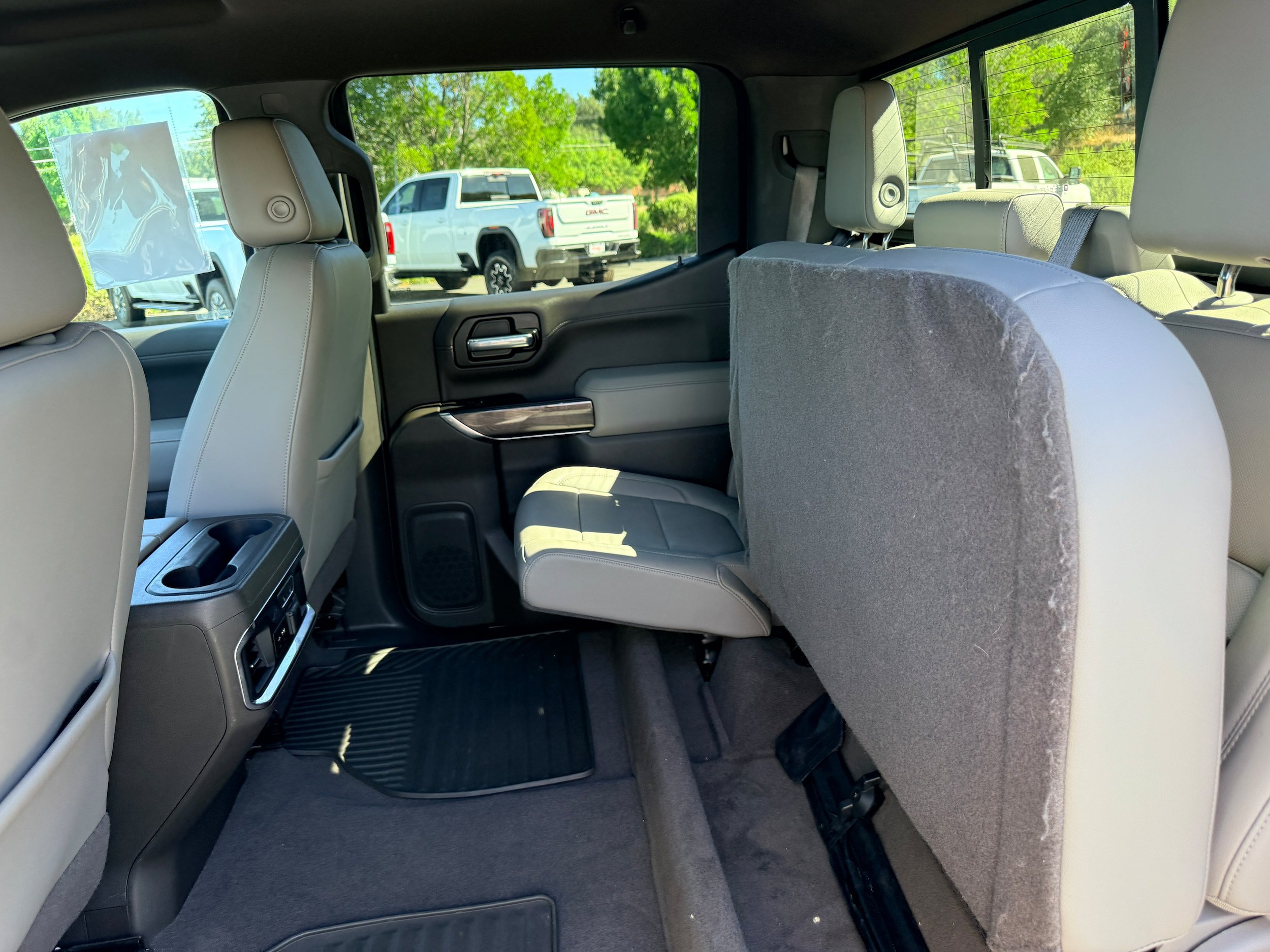 Used 2020 Chevrolet Silverado 1500 LTZ w/ LTZ Plus Package AWD/4WD image 13