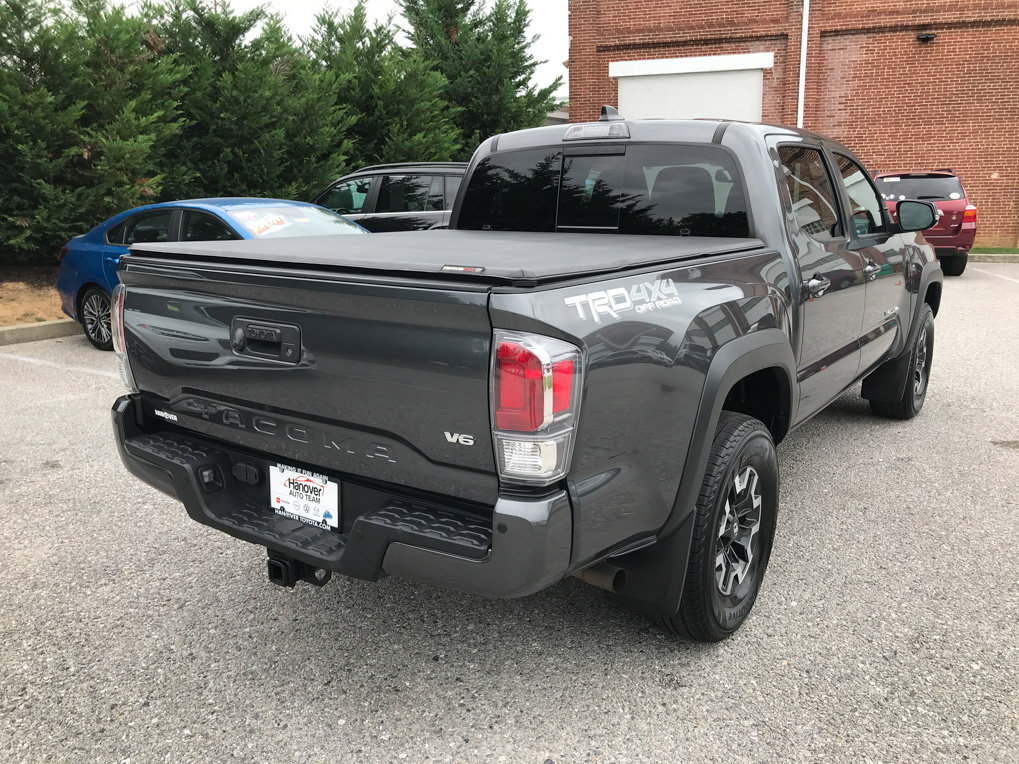 Used 2022 Toyota Tacoma TRD Off-Road w/ TRD Premium Off Road Package AWD/4WD image 8