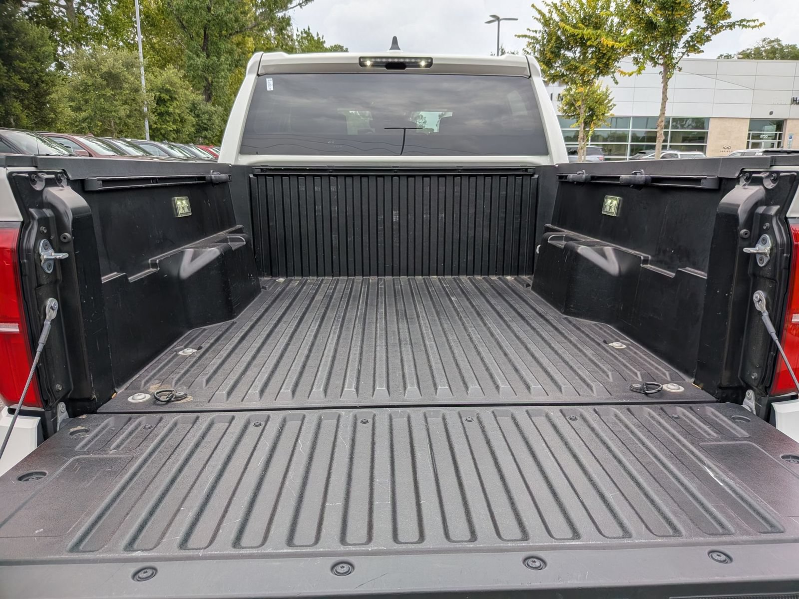 Used 2024 Toyota Tacoma TRD Off-Road AWD/4WD image 31