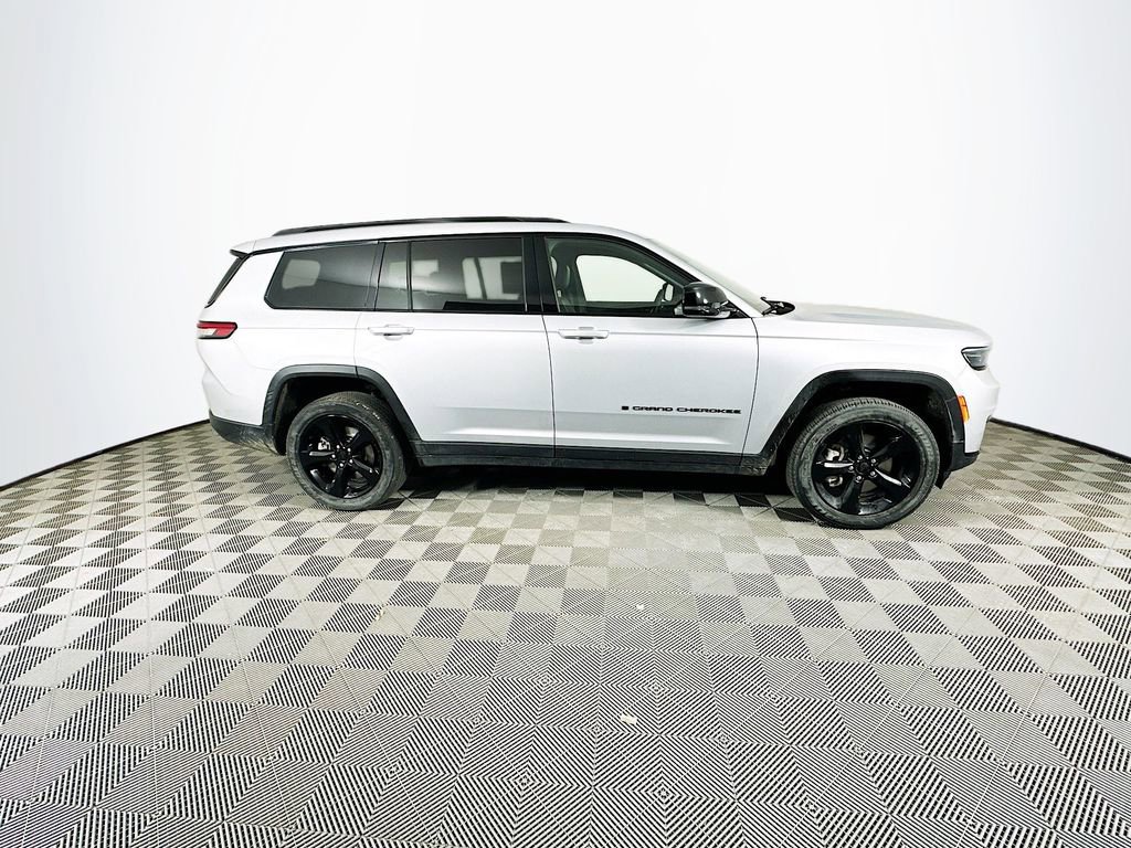 Certified 2023 Jeep Grand Cherokee L Altitude image 14