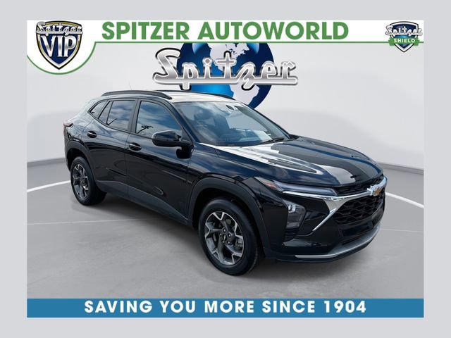 Used 2025 Chevrolet Trax LT w/ Driver Confidence Package image 1