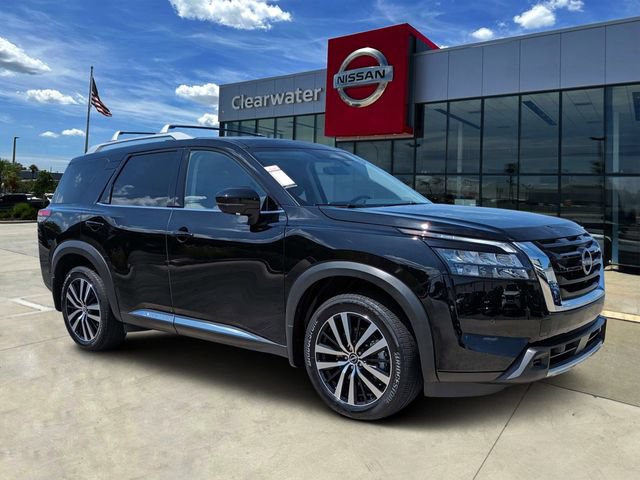 Used 2025 Nissan Pathfinder Platinum w/ Cargo Package AWD/4WD image 1