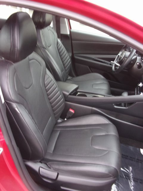 Used 2023 Hyundai Elantra Limited image 33