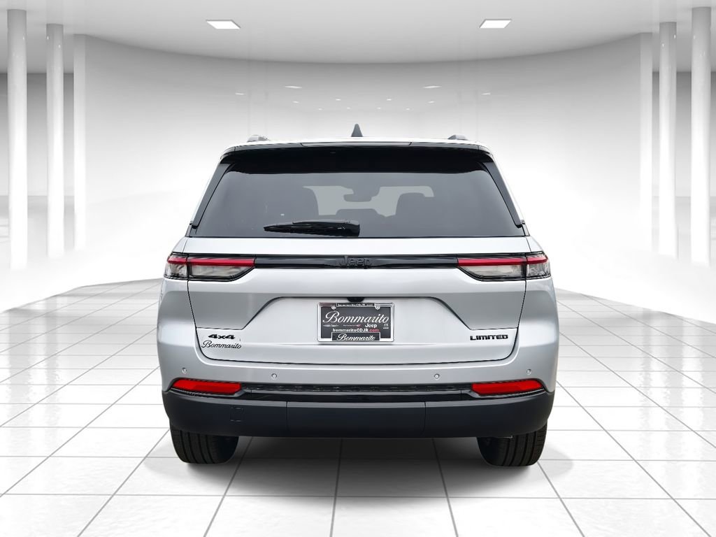 New 2025 Jeep Grand Cherokee Limited w/ Black Appearance Package image 4