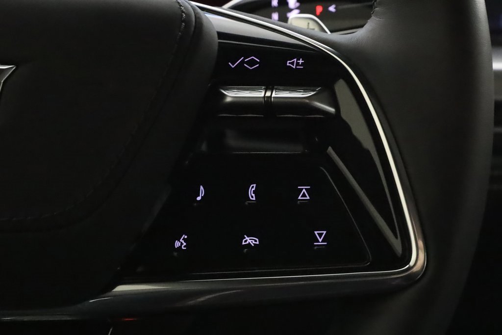 Used 2025 Cadillac Escalade V image 24