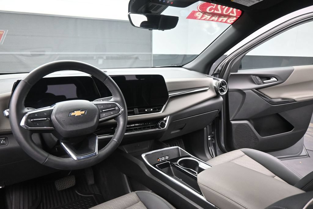 Used 2025 Chevrolet Equinox LT w/ Convenience Package II FWD image 14