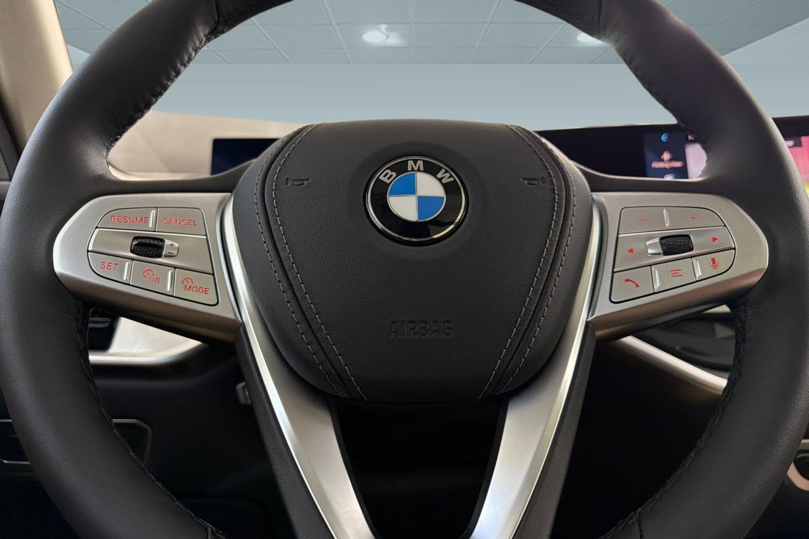 New 2026 BMW X7 xDrive40i w/ Premium Package image 16