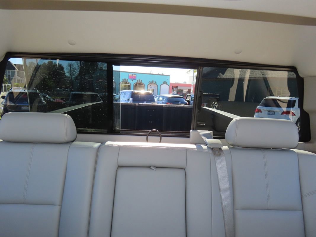 Used 2010 GMC Sierra 3500 SLT w/ SLT Convenience Package image 38