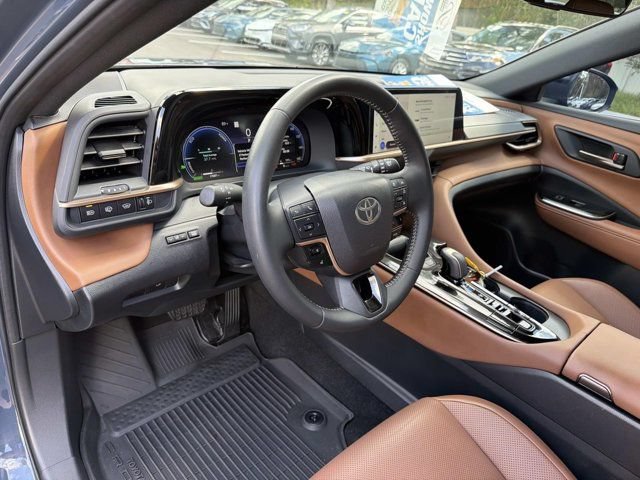 Certified 2025 Toyota Crown Signia AWD/4WD image 12